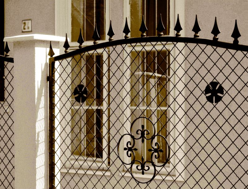 Ornamental Fence Service